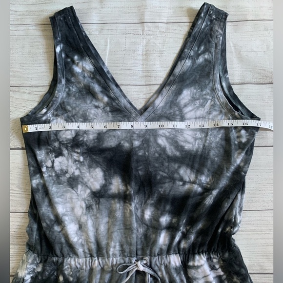 Sweaty Betty Take It Easy Drop Waist Dress in Gray/White Tie-Dye Print, Size XS - Picture 7 of 11